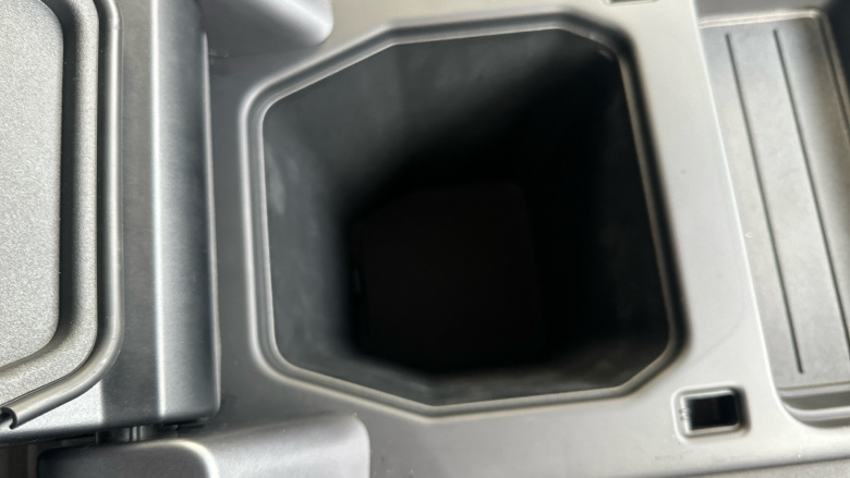 Land Rover Defender 3.0 D250 X-Dynamic SE 110 5dr Auto Diesel Estate